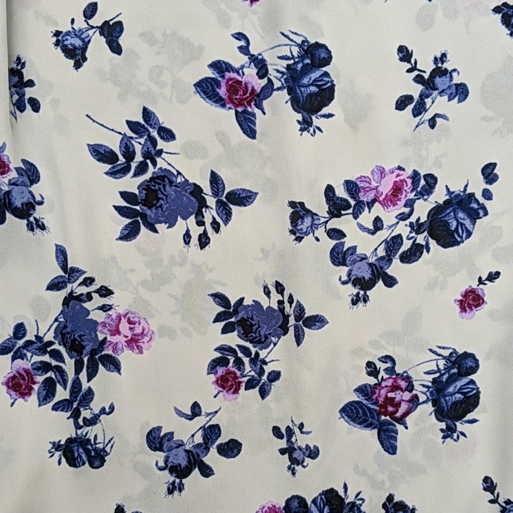 Torrid Chiffon Floral Tank with Blue Lace Trim - Picture 4 of 7